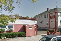 Dube's Seafood pet friendly restaurant with dogs allowed in Salem Massachusetts